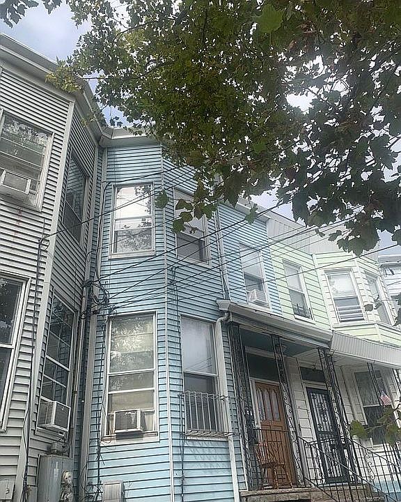 1st image of 37 Arlington Ave
