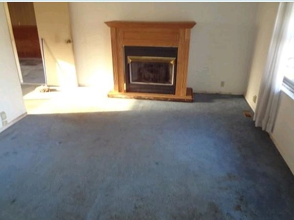 3rd image of 3713 Eastmont Dr