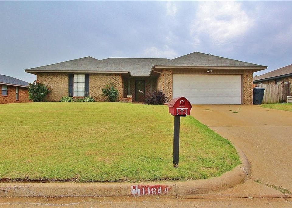 1st image of 11844 Sagamore Dr