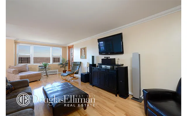 Sold by Douglas Elliman | media 23