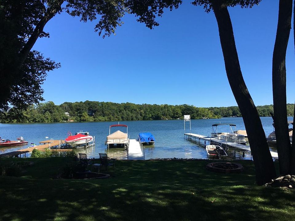 1st image of 5720 W Lake Dr