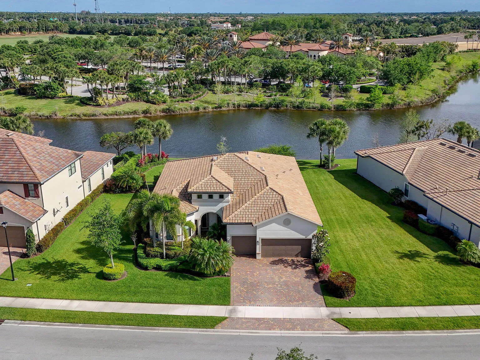 Pulte — Photo 2