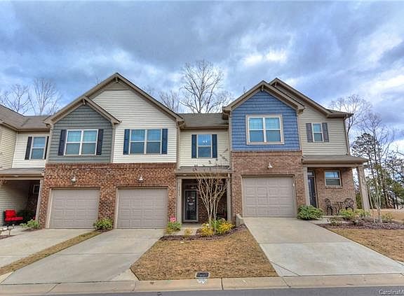 2nd image of 5039 Mockernut Ln