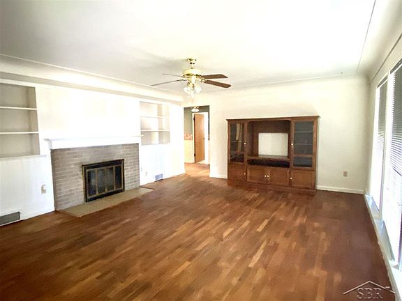 2nd image of 1150 Sunny Ln