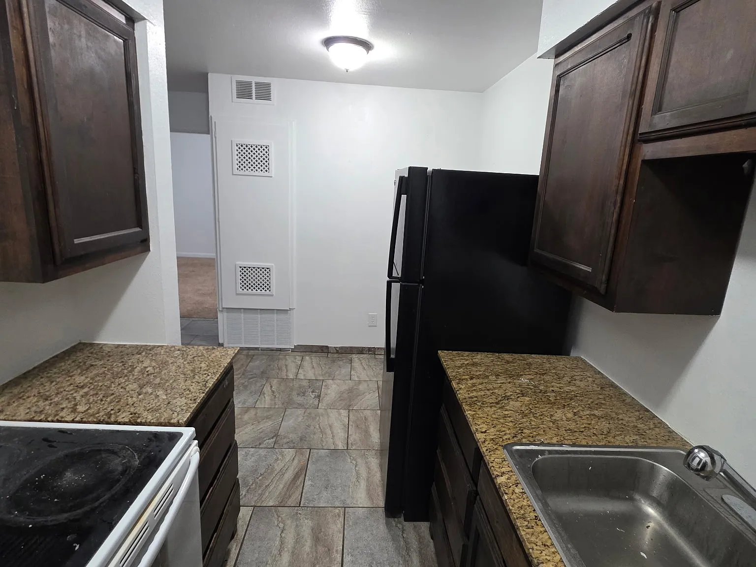 1 bed, $1,000 — Photo 2