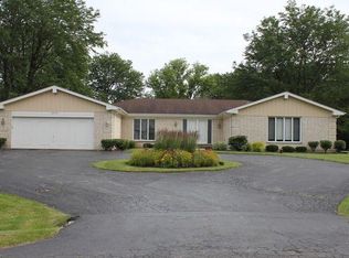 3315 Sunset Trl, Northbrook, IL 60062