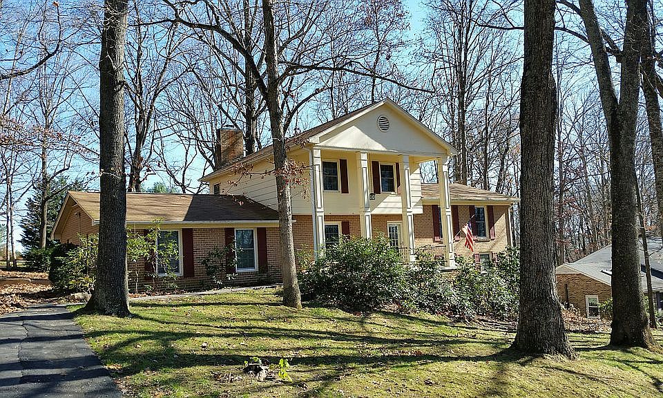 1st image of 211 Craig Dr