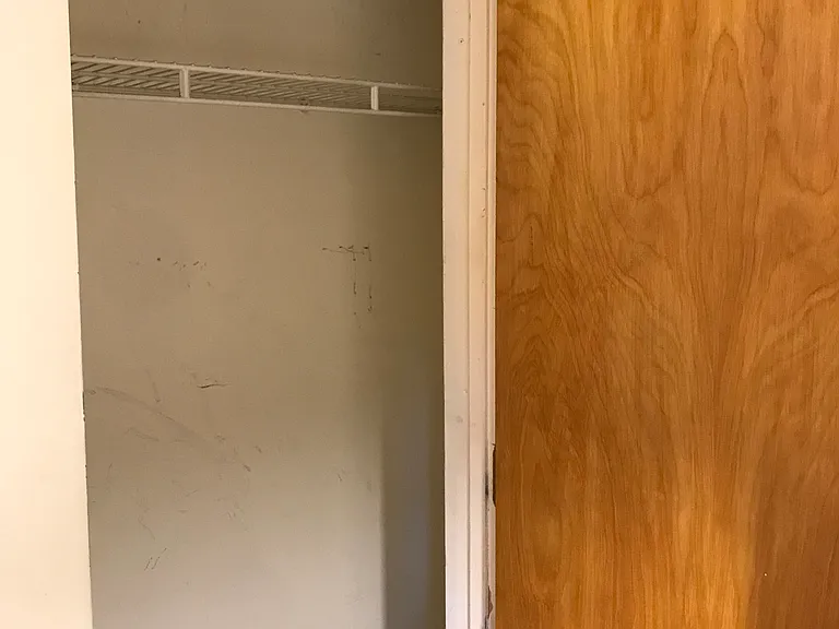 702 E Buffalo St — Photo 8