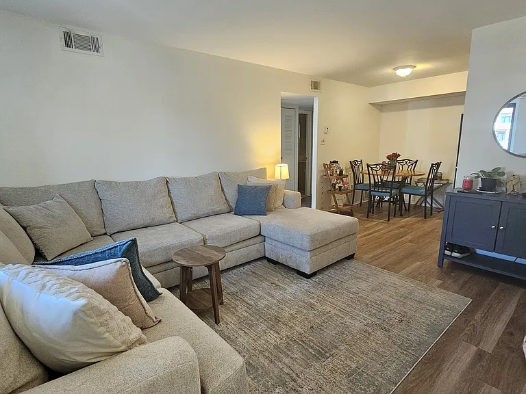 6922 Hilltop Dr — Photo 3