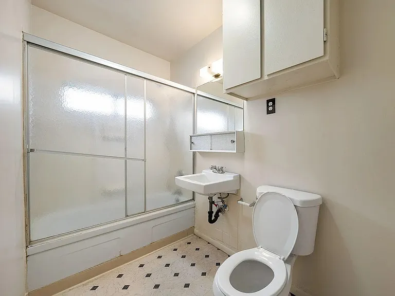 415 Field St #B — Photo 5