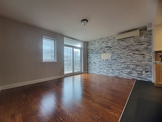 1st image of 3435 Guider Ave #4F