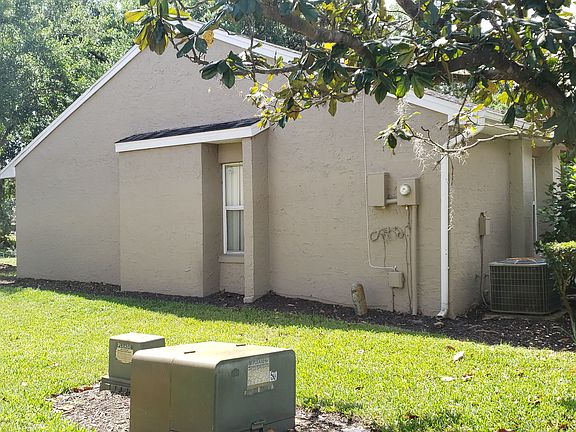 2nd image of 849 Pebble Creek Cir