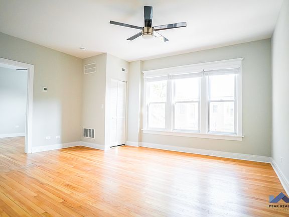 3rd image of 2236-42 W Byron St #2238-2