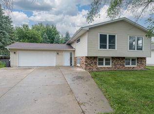 2104 Fair St, Mankato, MN 56001