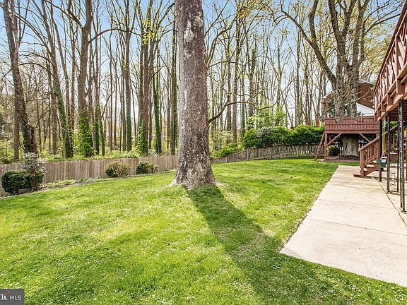 3rd image of 7209 Sanford Ct