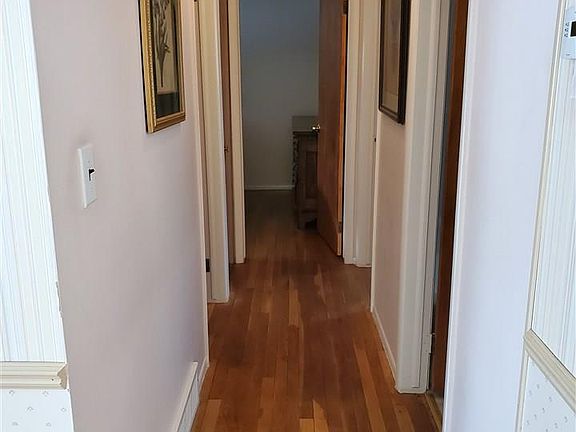 4th image of 35911 Vaughn Dr