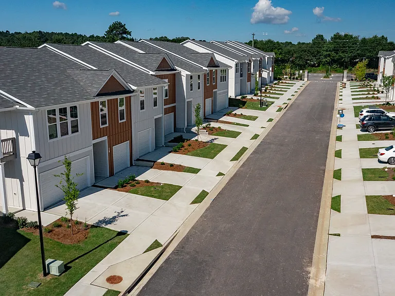 Tessa Barrow Crossing Townhomes — Photo 55