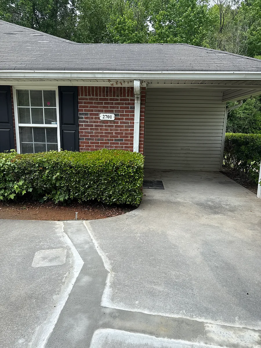 Building Photo - 2701 Springdale Rd #2701