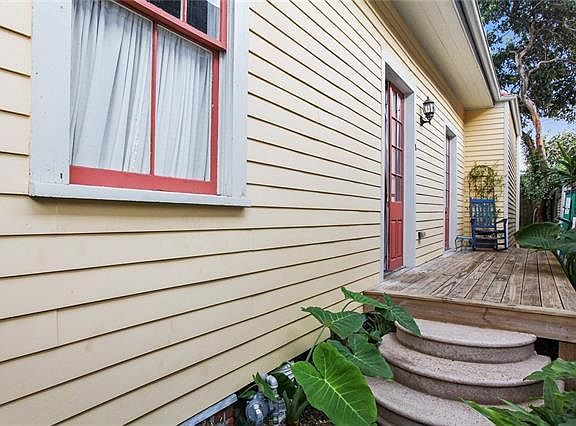 3rd image of 3509 Dauphine St
