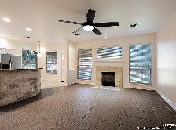 4th image of 12236 Farview Ln