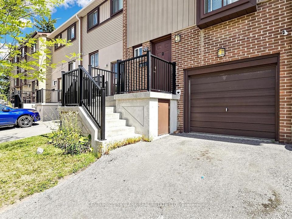 1st image of 164 Moregate Cres N
