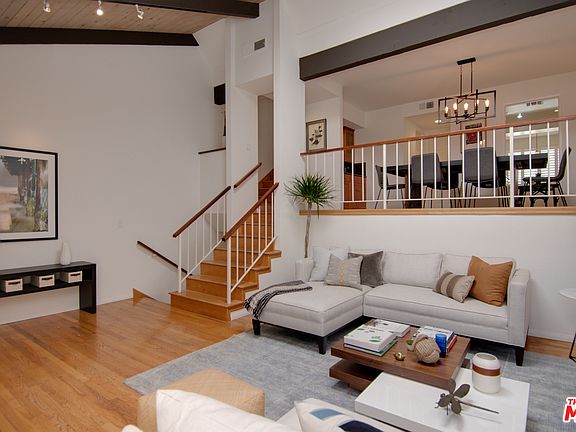 2nd image of 11842 Moorpark St Unit E