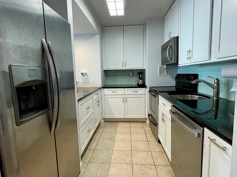 551 Observer Hwy #10B — Photo 4