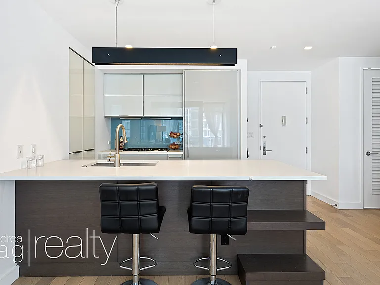 22 N 6th St #16B — Photo 3