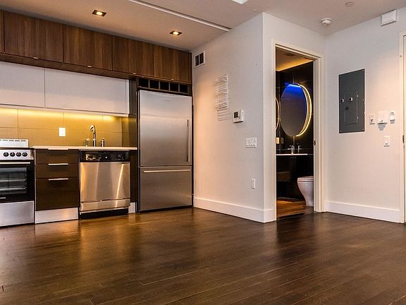 2nd image of 167 Graham Ave #3V