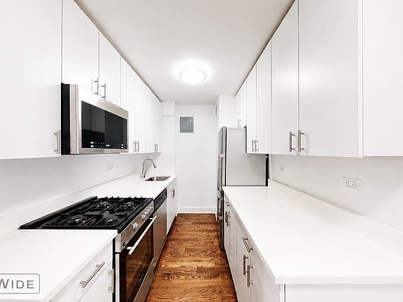 3rd image of 240 E 82nd St APT 20C