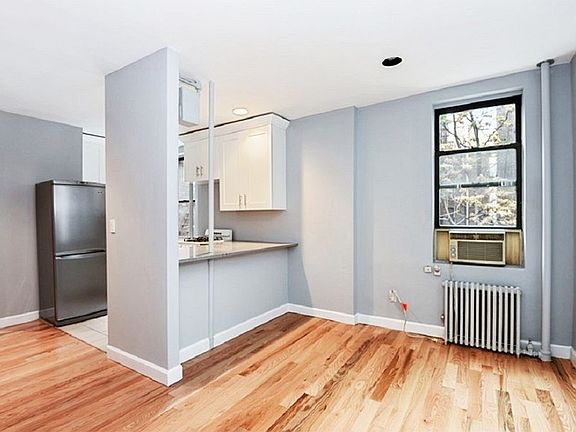 3rd image of 210 Thompson St APT 3DN