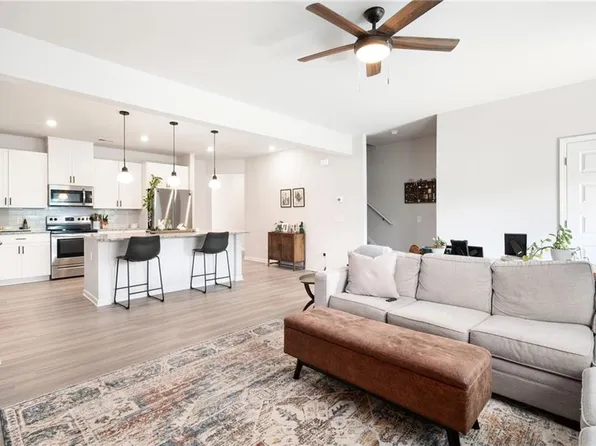 320 Crider Ct, Woodstock, GA 30188