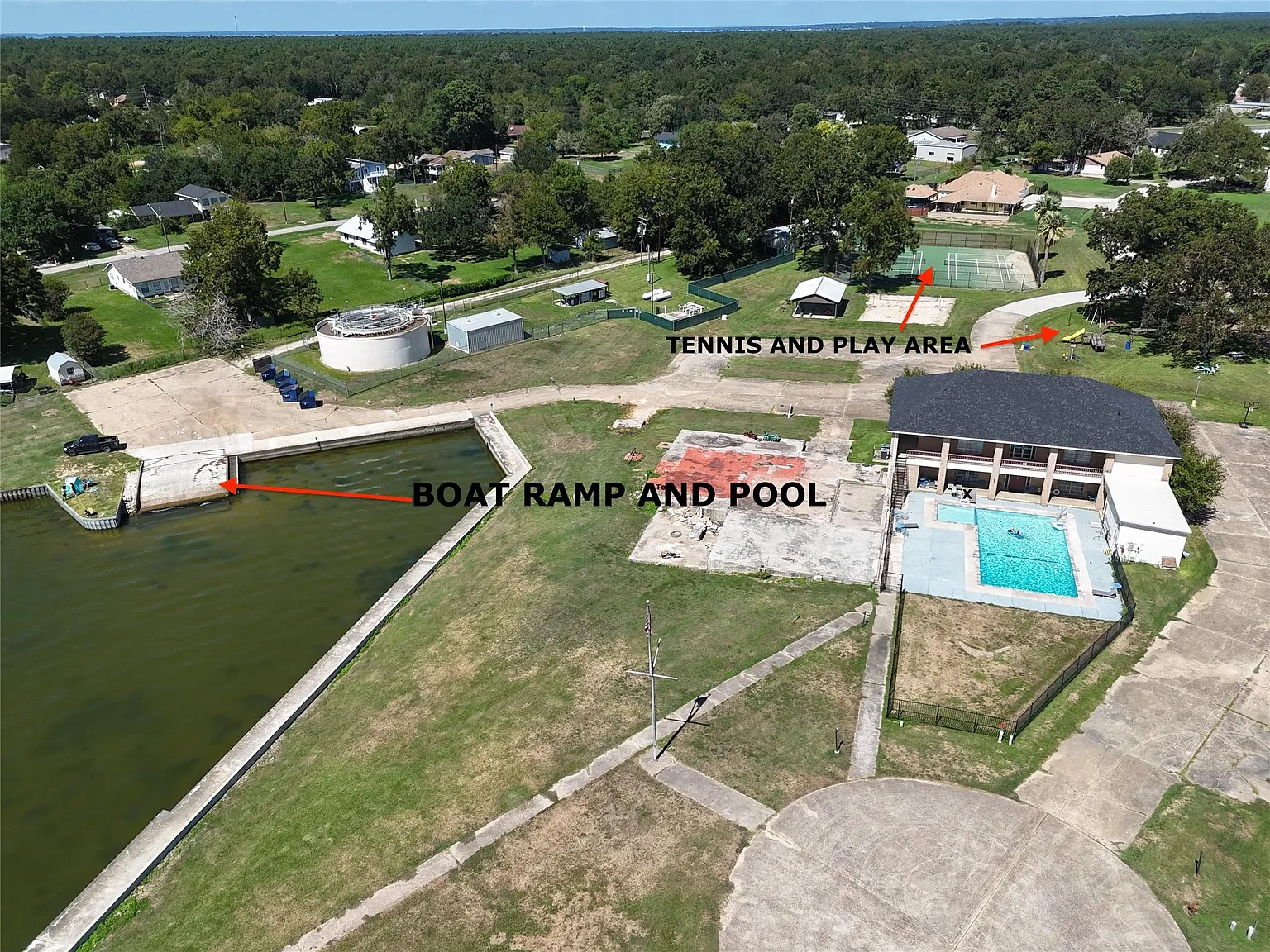 2 bed, 1.5 bath, 910 sqft, $1,200 — Photo 3