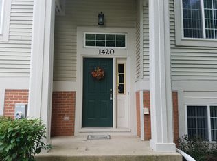 1420 New Haven Dr, Cary, IL 60013