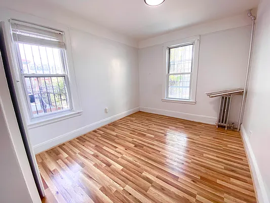 Rented by Amorelli Realty | media 4