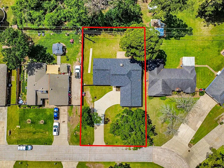 7427 Willow Oak Dr — Photo 3