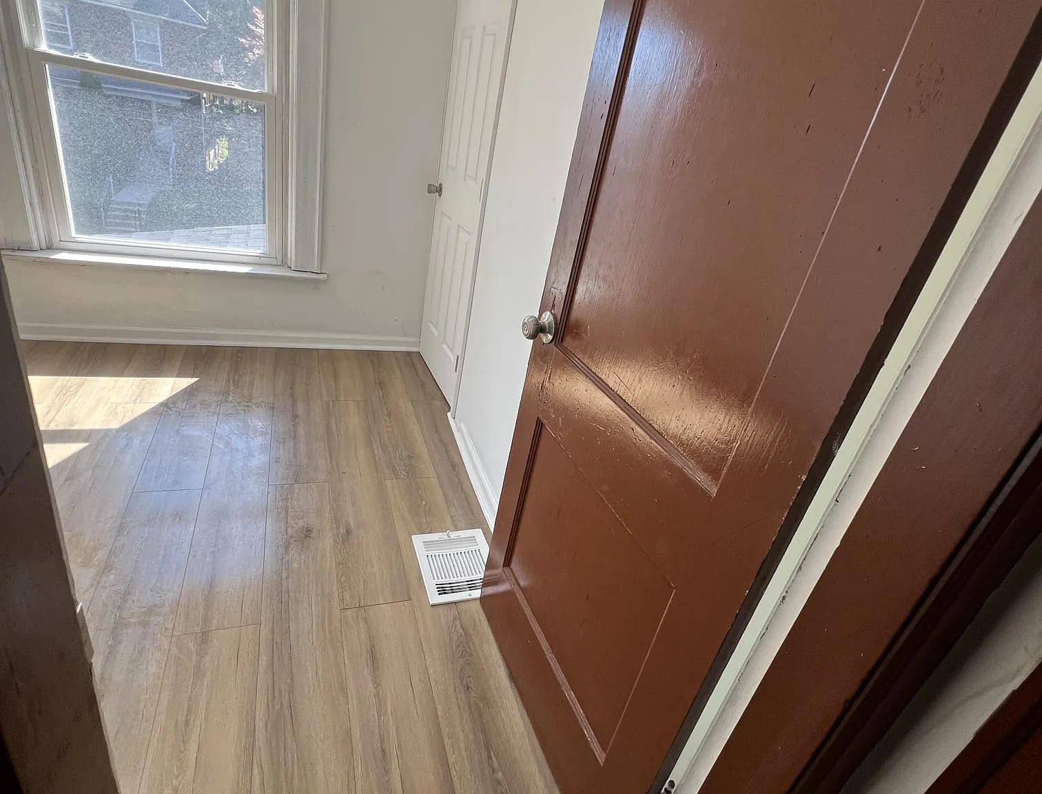 4 bed, 2100 sqft, $2,000 — Photo 4