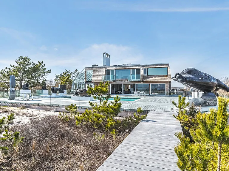 19 Dune Rd — Photo 3