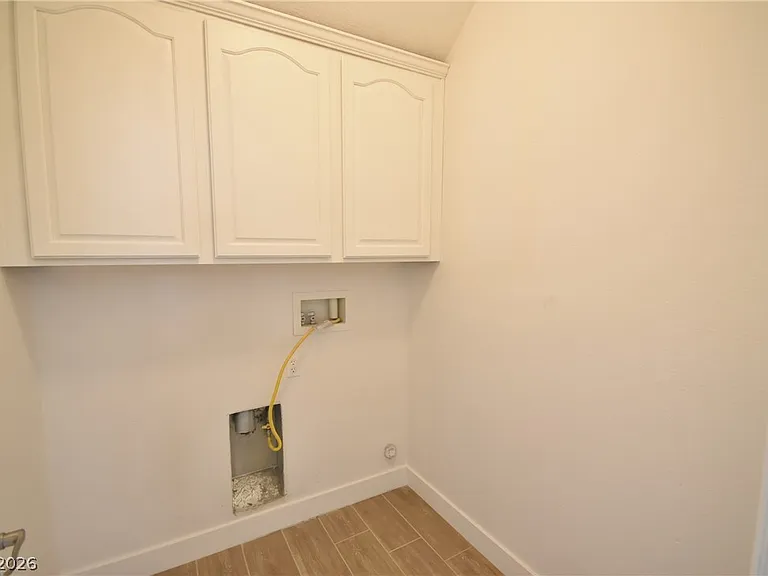 681 Summit Valley Ln — Photo 16