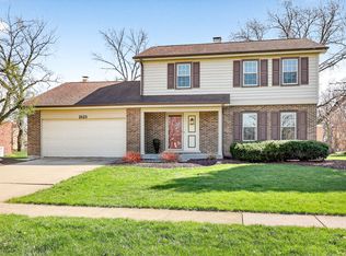 2123 Green Valley Rd, Darien, IL 60561