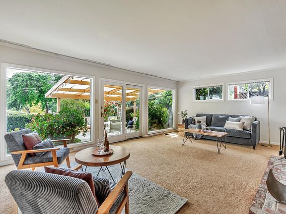 4th image of 953 Patricia Way