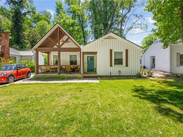 3817 Walker Ave, Greensboro, NC 27403