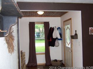 1064 Eastview Dr, Paxton, IL 60957