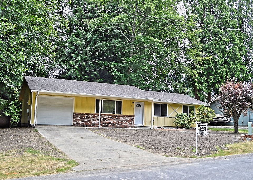 1st image of 2020 Woodland Creek St NE