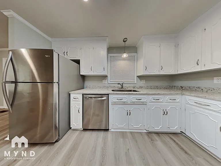 20104 Balsam Ct — Photo 3