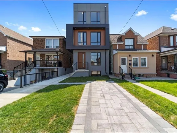 531 Delaware Ave N, Toronto, ON M6H 2V3