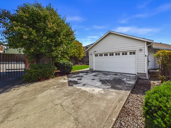 2190 Foxwood Dr, Eureka, CA 95503