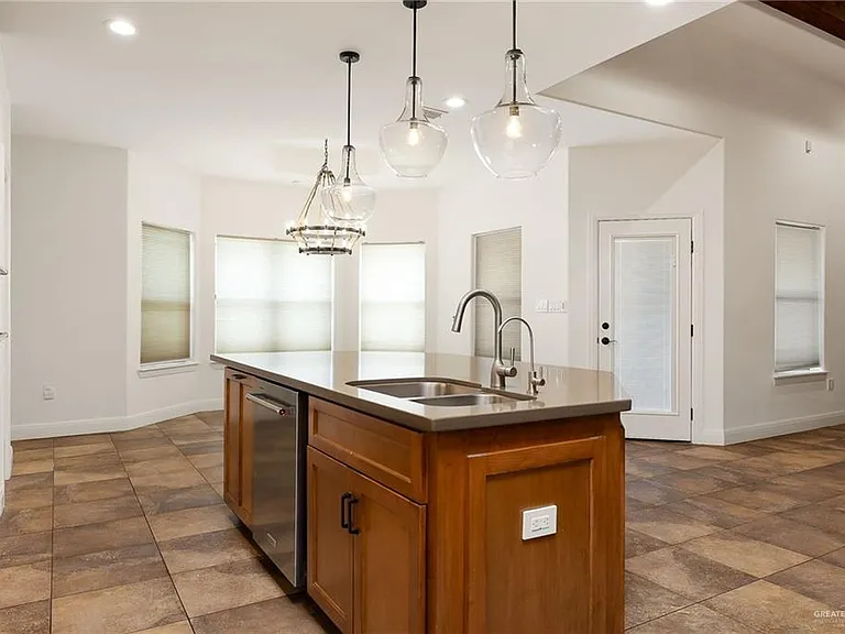 3713 Ida St — Photo 11