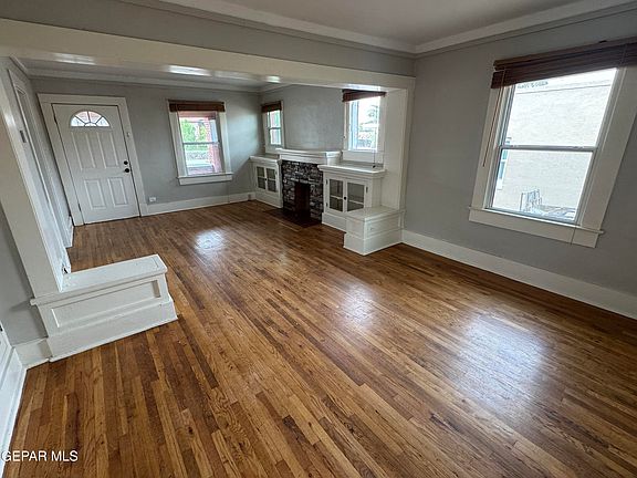 4th image of 3716 Jackson Ave