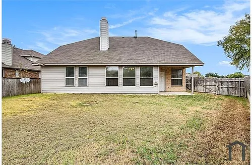 301 Londonderry Ln Photo 1